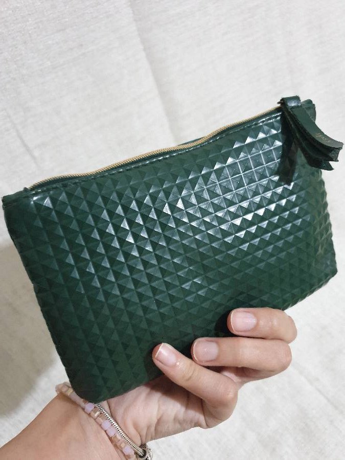 جزدان زيتي جلد