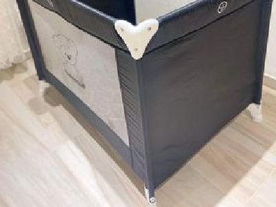 قفص للأطفال