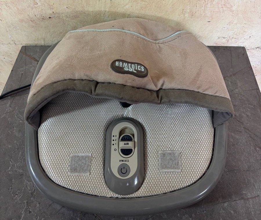 جهاز كهربائي لعمل مساج لأسفل القدمين