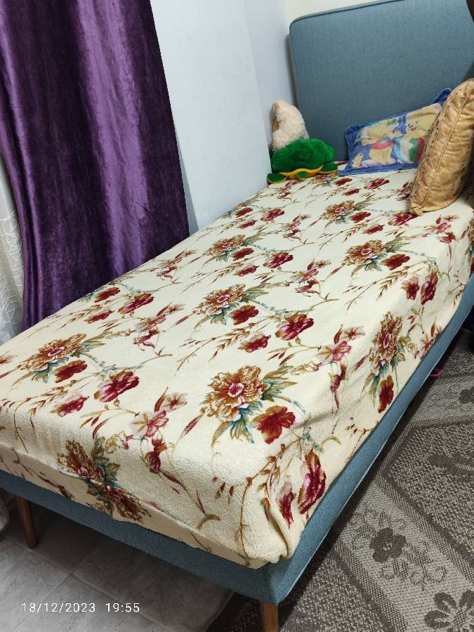 تخت-مفرد-لون-ازرق