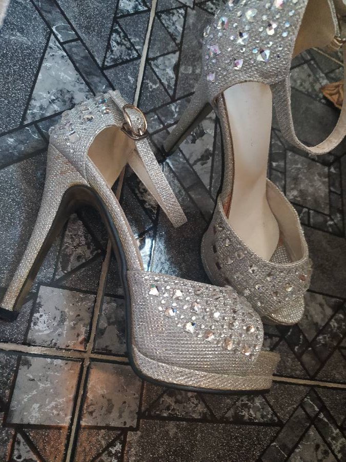 حذاء-عرايسي-شبه-جديد