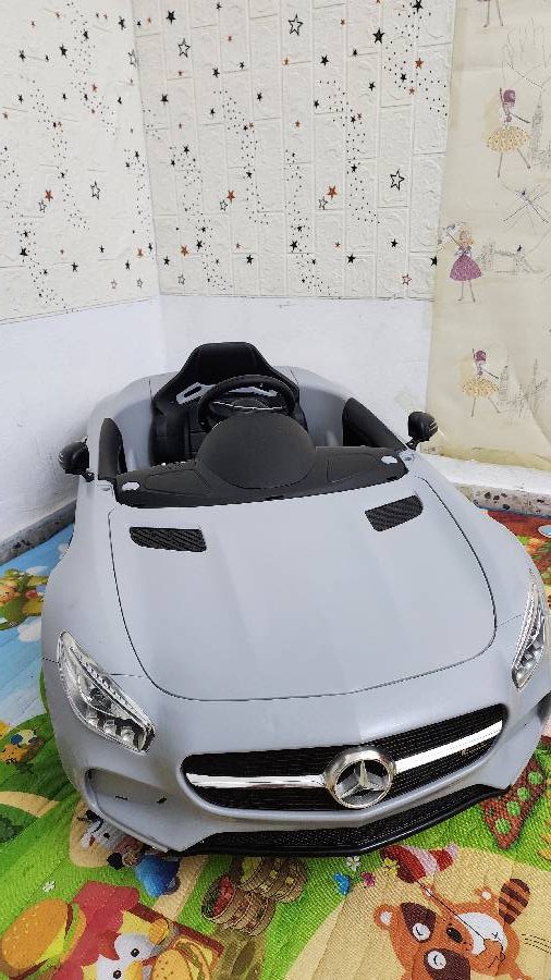 سيارة-مرسيدس-كهربائية