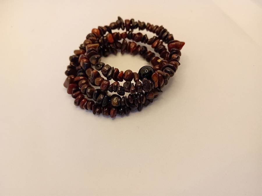 اسوارة-لون-العقيق-حجر