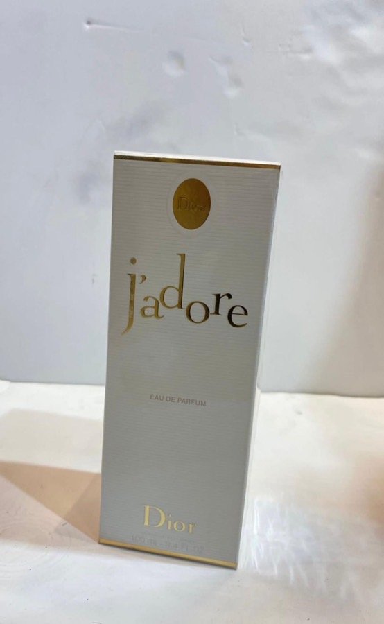 عطر-جادور-و-سكاندل-النسائي