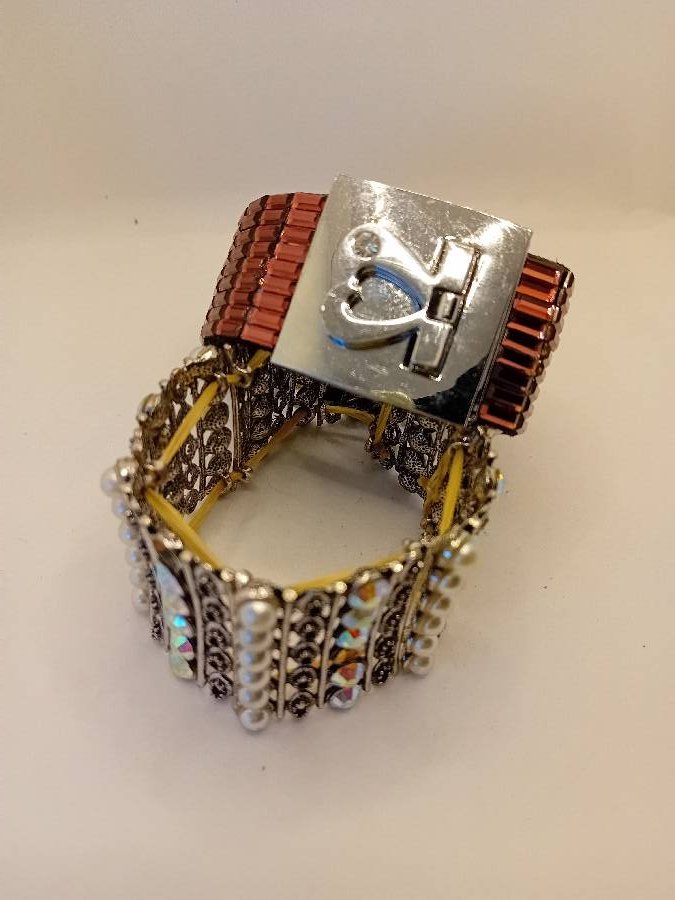 اساور-عريضه