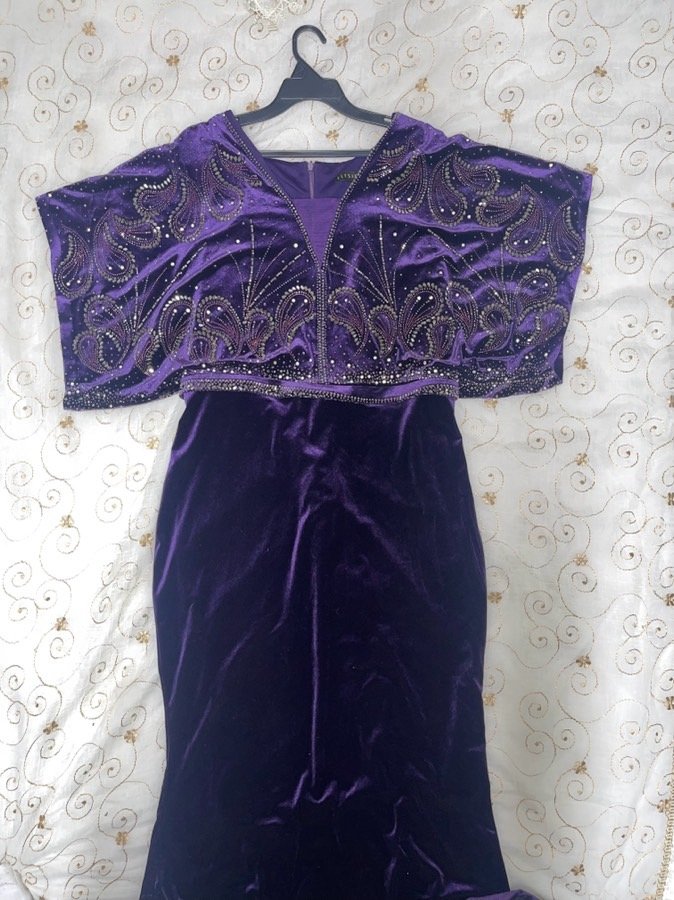 فستان-مخمل-ثقيل