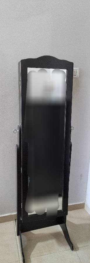 خزانة-اكسسوارات