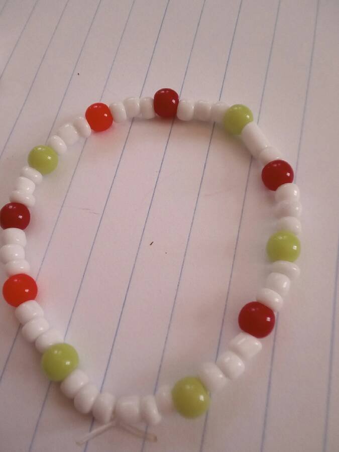 اسوارة-ابيض-واحمر-واخضر-وبرتقالي