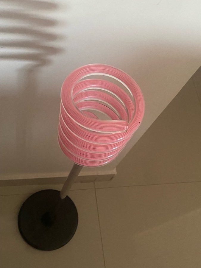 ستاند-.-او-علاقة-سشوار