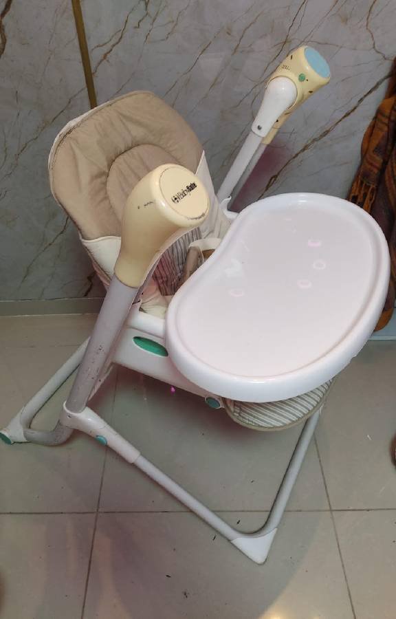 كرسي-طعام-بتحول-لمرجوحة