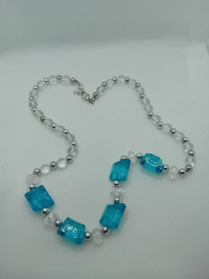 سنسال-خرز-مربع-ازرق-وابيض