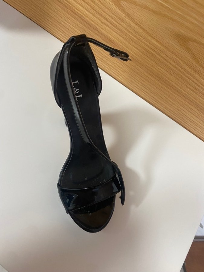 صندل-كعب-عالي