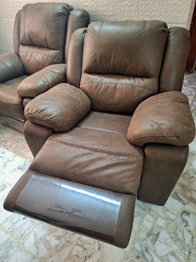 طقم ريكلاينر طبي ٤ مقاعد