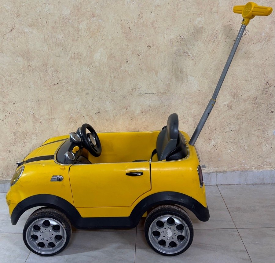 سيارة جر للاطفال