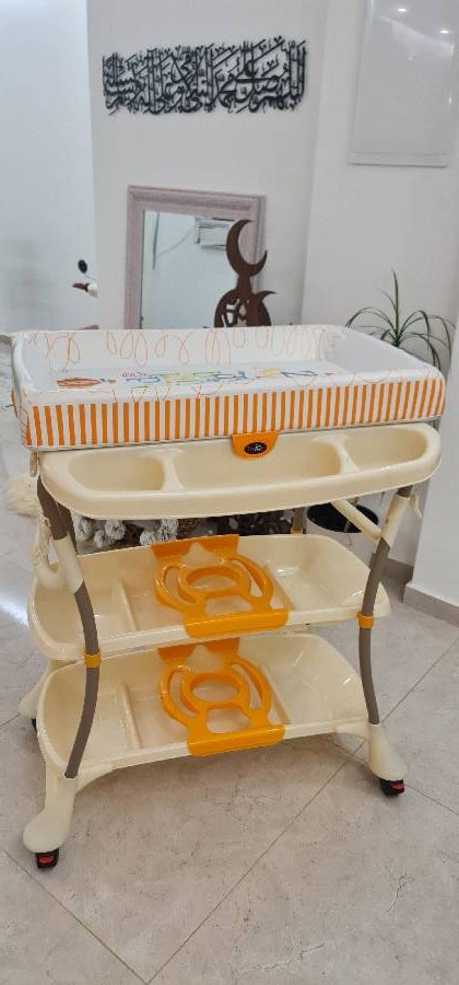 ستاند بانيو مع قطعة غيار للبيبي