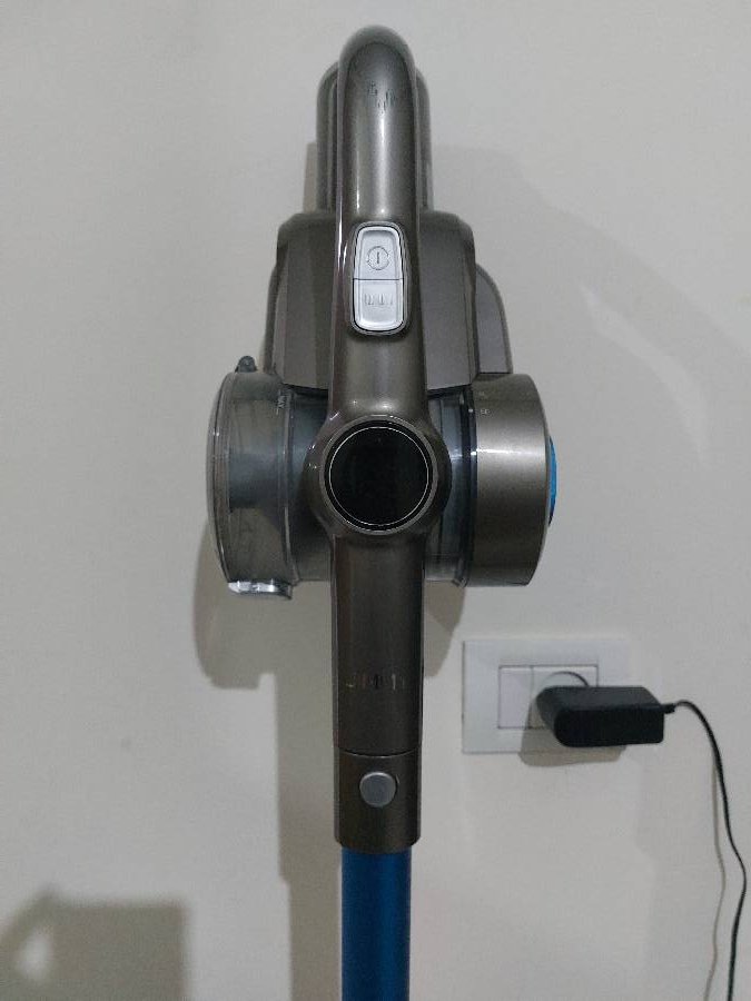 مكنسه لا سلكيه من ماركه جمي العالميه