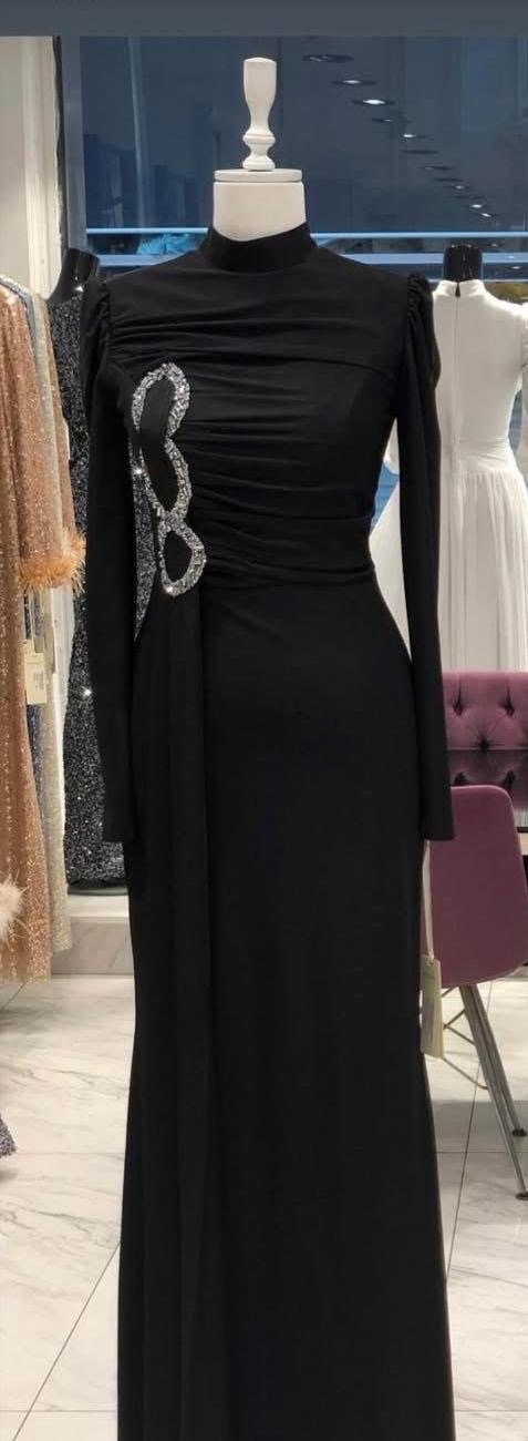 فستان-غير-ملبوس