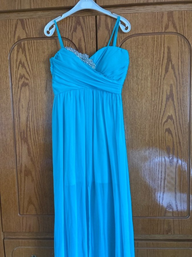 فستان-تخريج-او-سهرة-تركواز