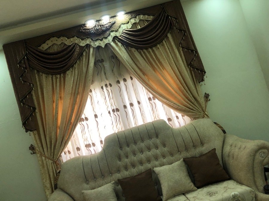 برادي--ستائر